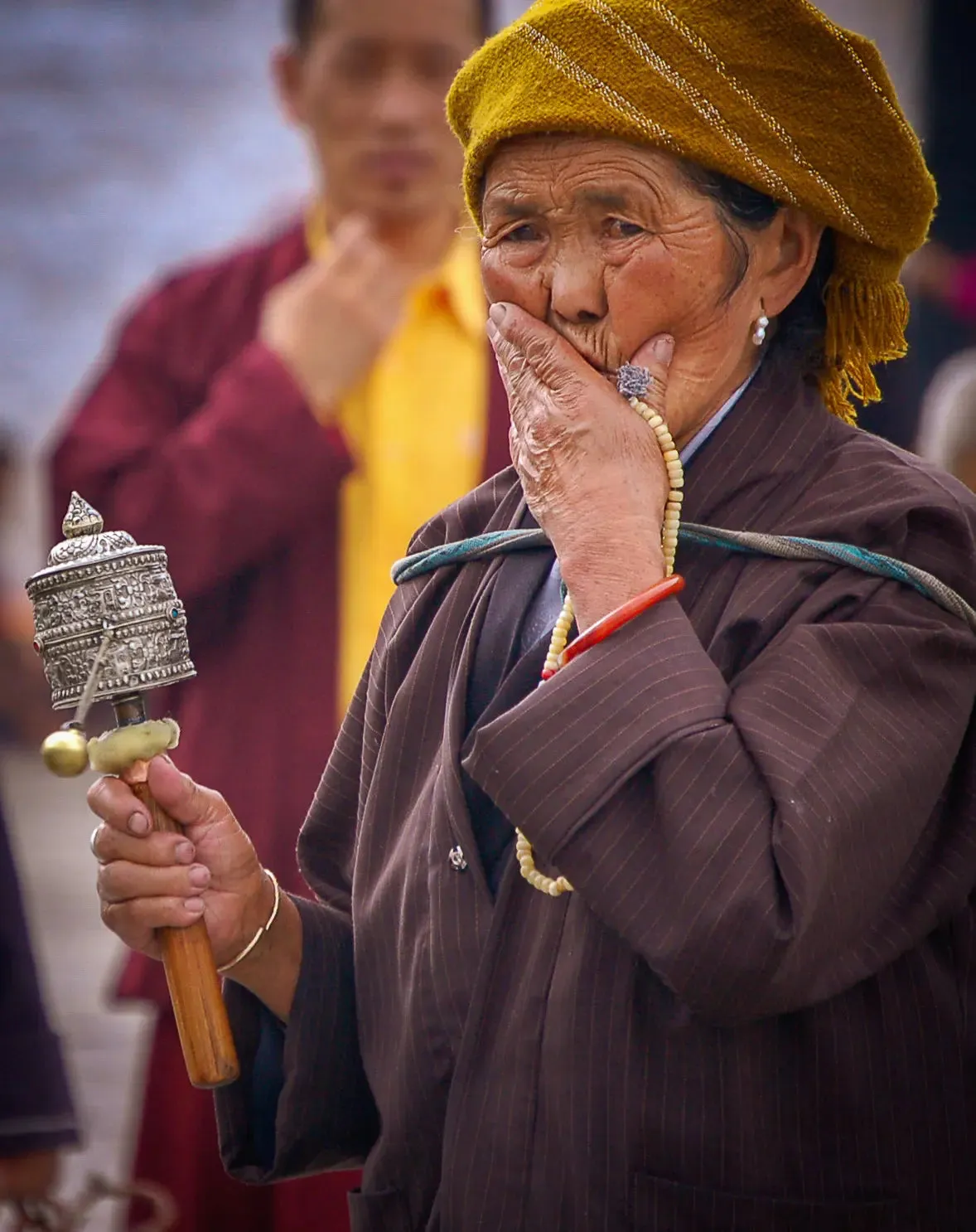 རྒན་མོའི་སྐུ་རིས། (Gen Möi Ku Ris): Elder Woman's Portrait