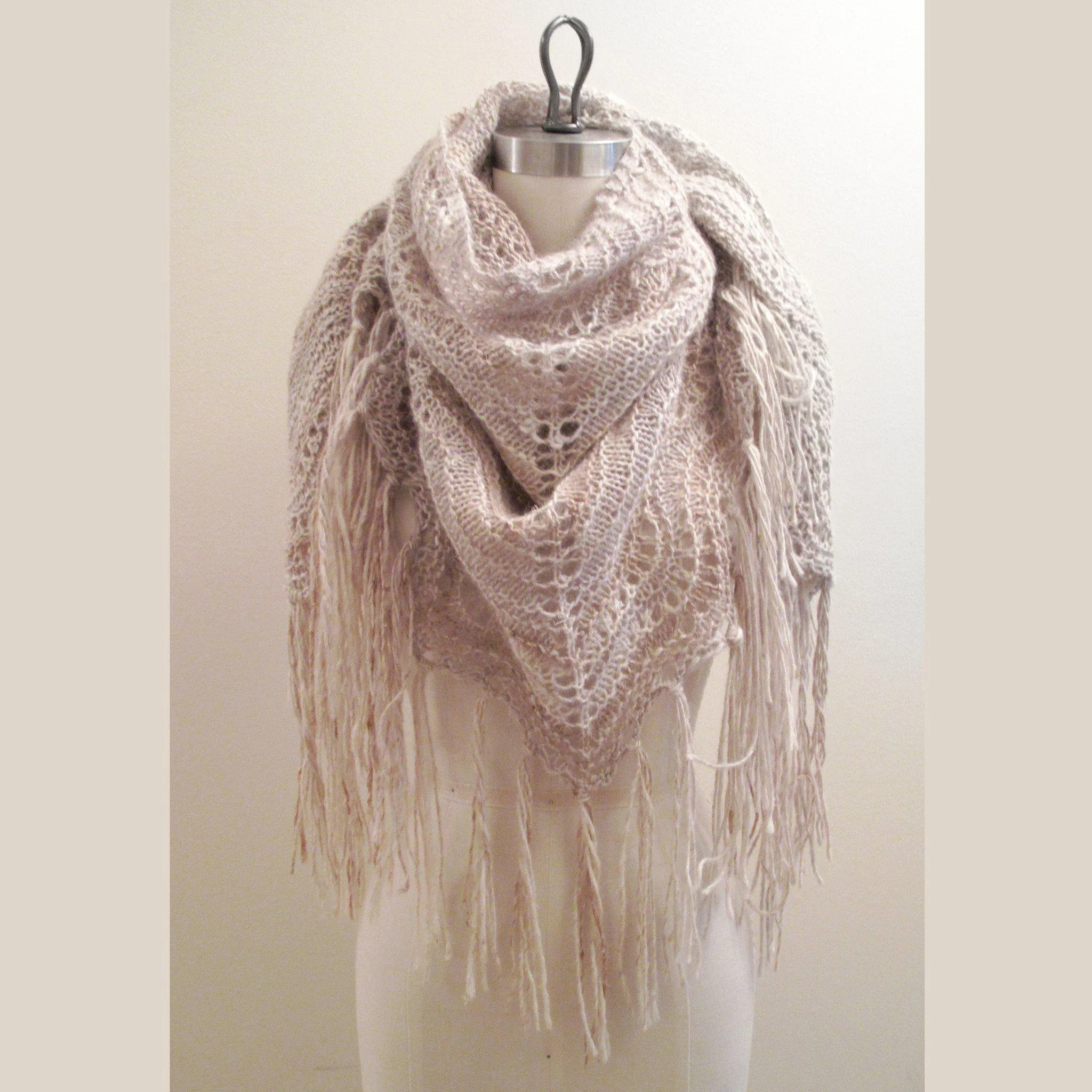 Feathering Shawl {knitting pattern}