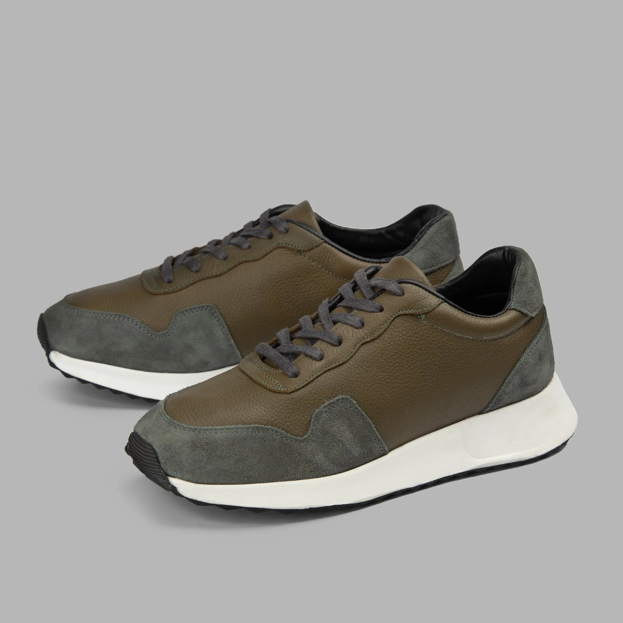 Iconic Mid-Top Sneakers - Olive