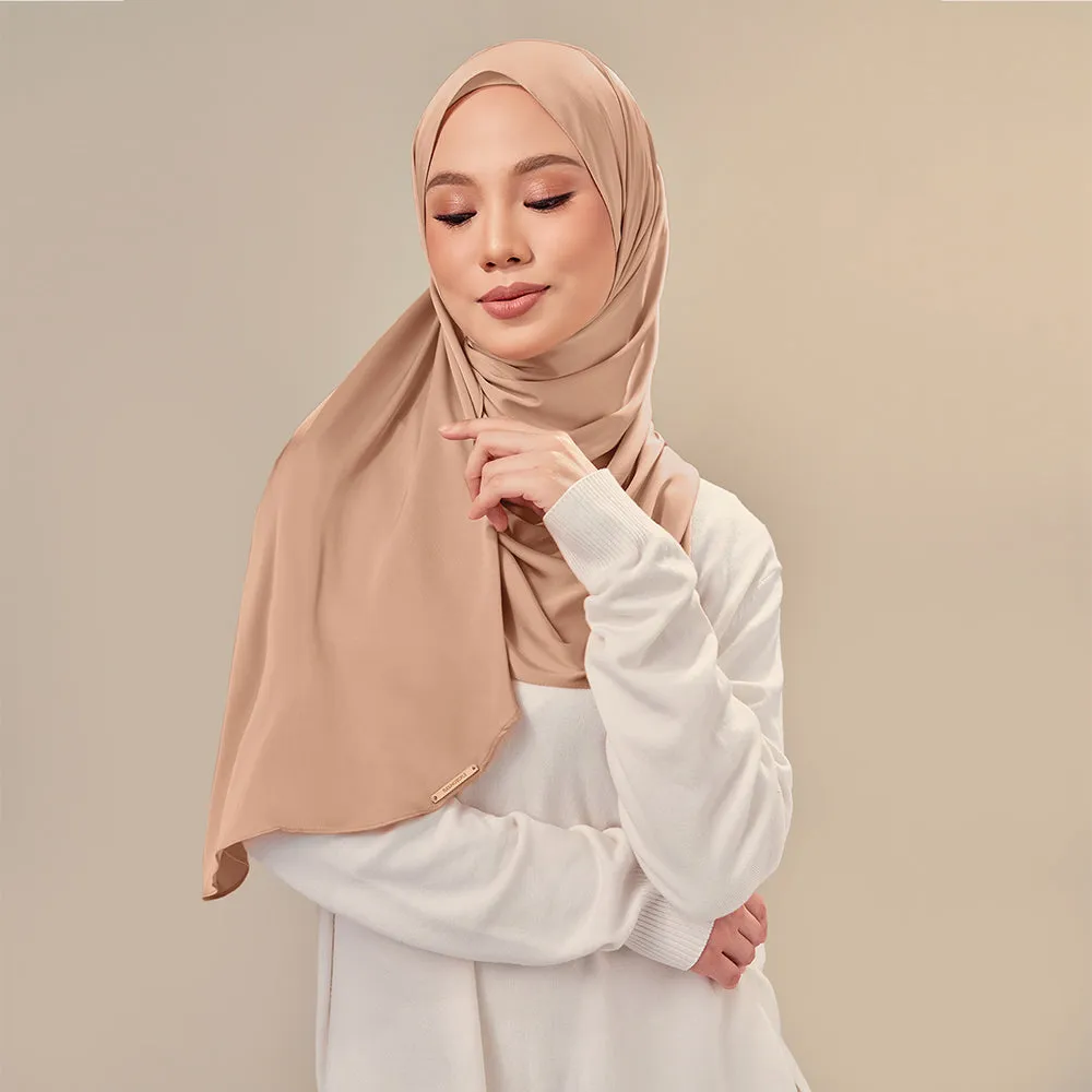 Inaya in Pale Copper