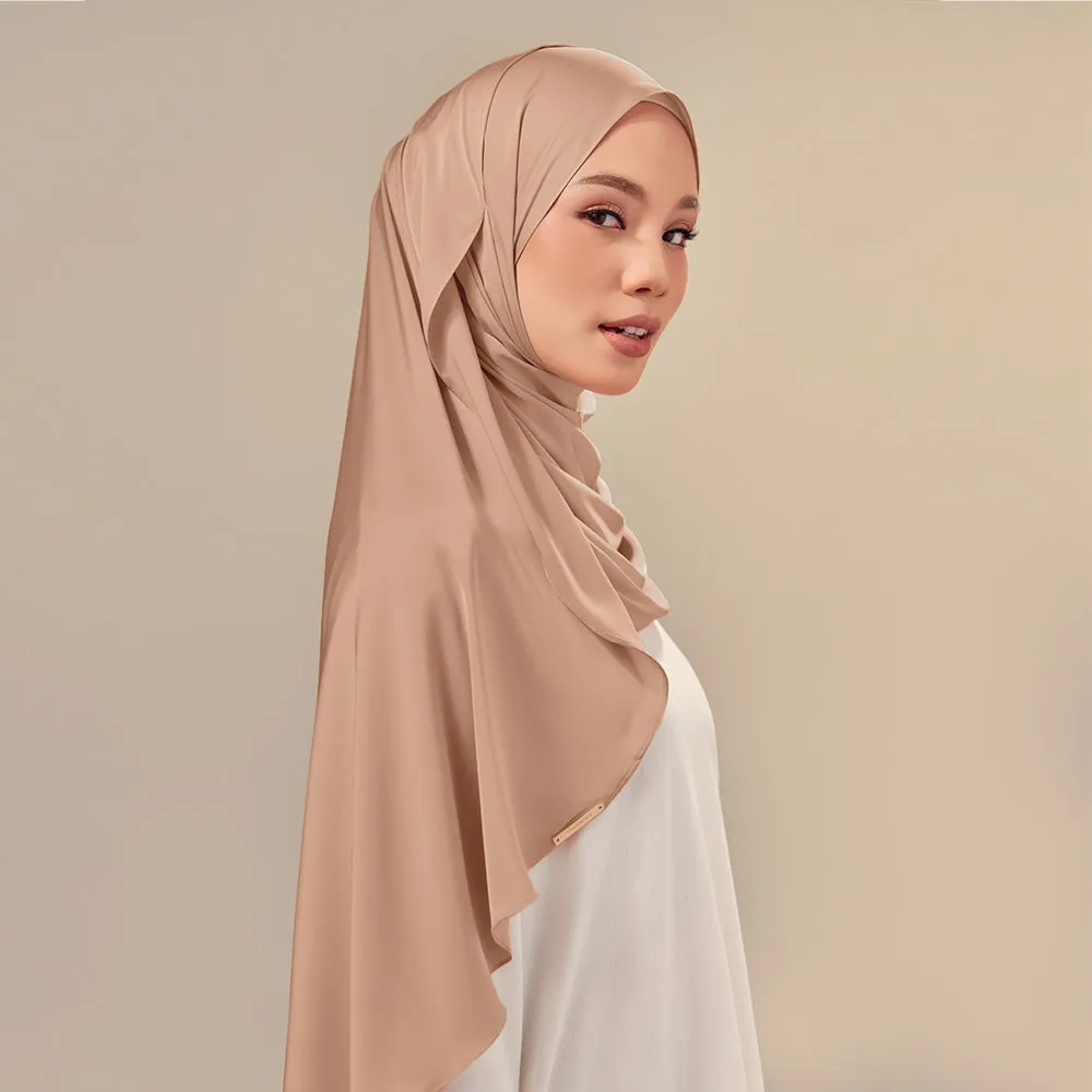 Inaya in Pale Copper