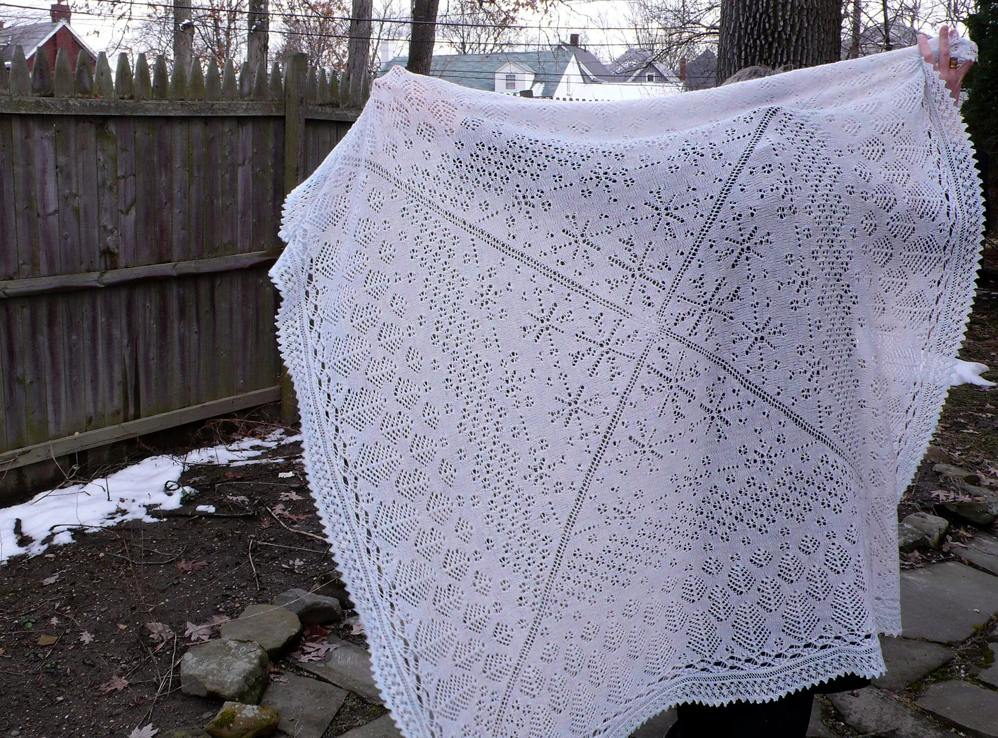 Snowflakes in Cedarwoods Lace Shawl <br/><small>knitting pattern</small>