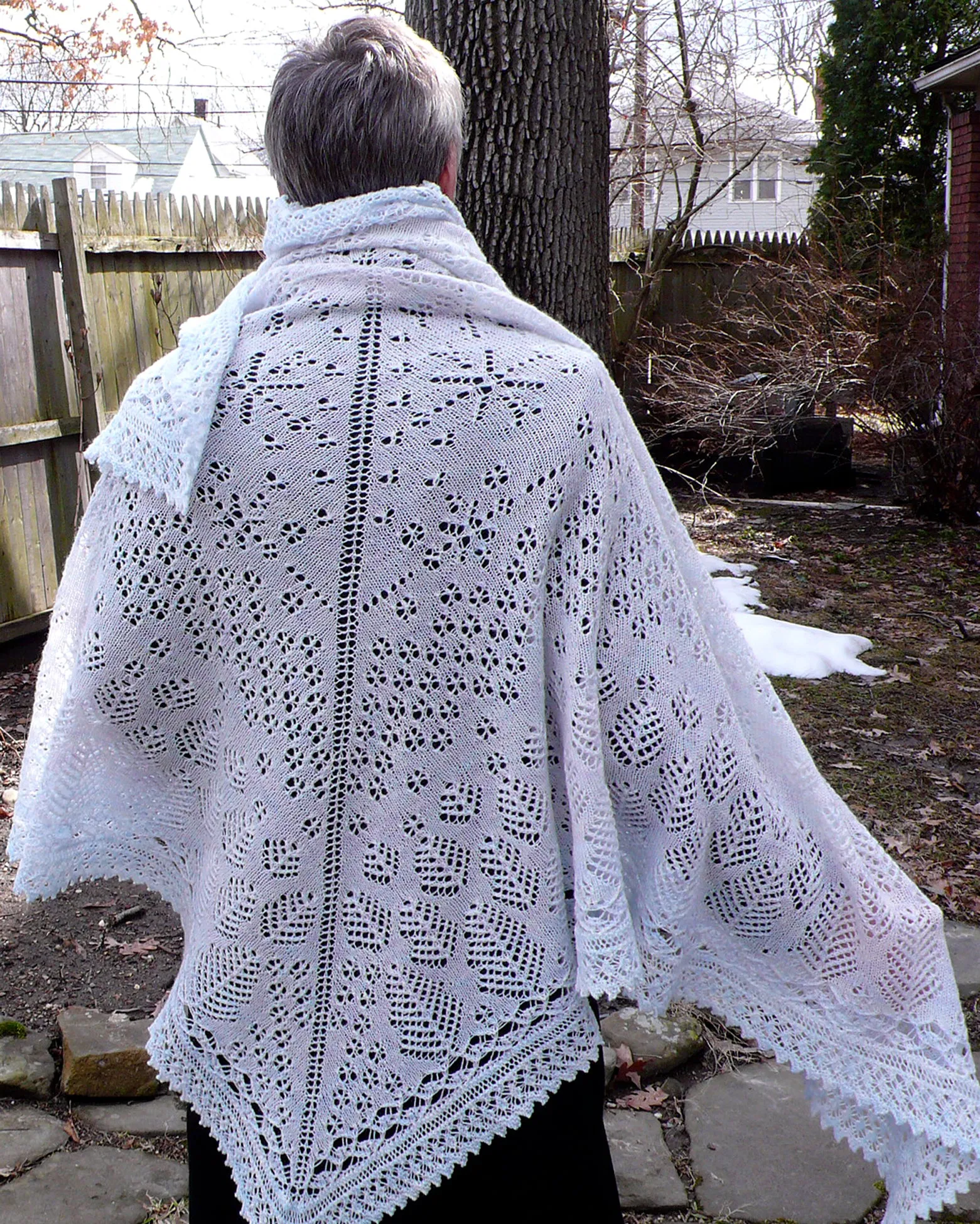 Snowflakes in Cedarwoods Lace Shawl <br/><small>knitting pattern</small>